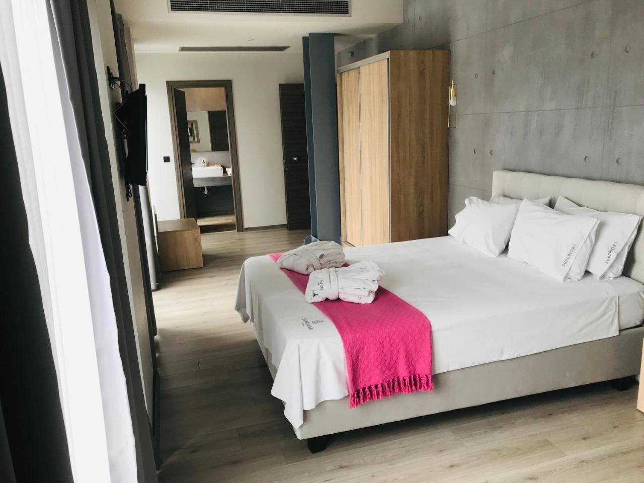 Superior One Boutique Hotel Салоники Экстерьер фото